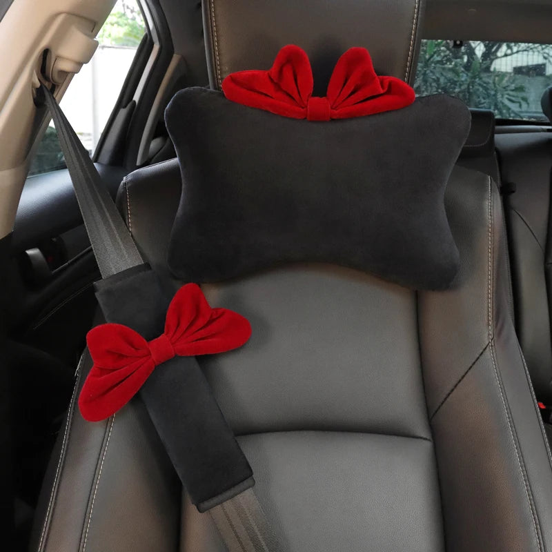 Coussin en forme de nœud papillon pour siège
