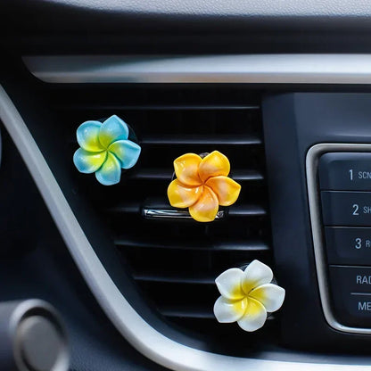 Accessoires de décoration en fleurs de pêche.